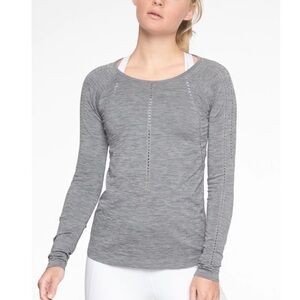 Athleta Foothill Long Sleeve - Heather Grey, XS